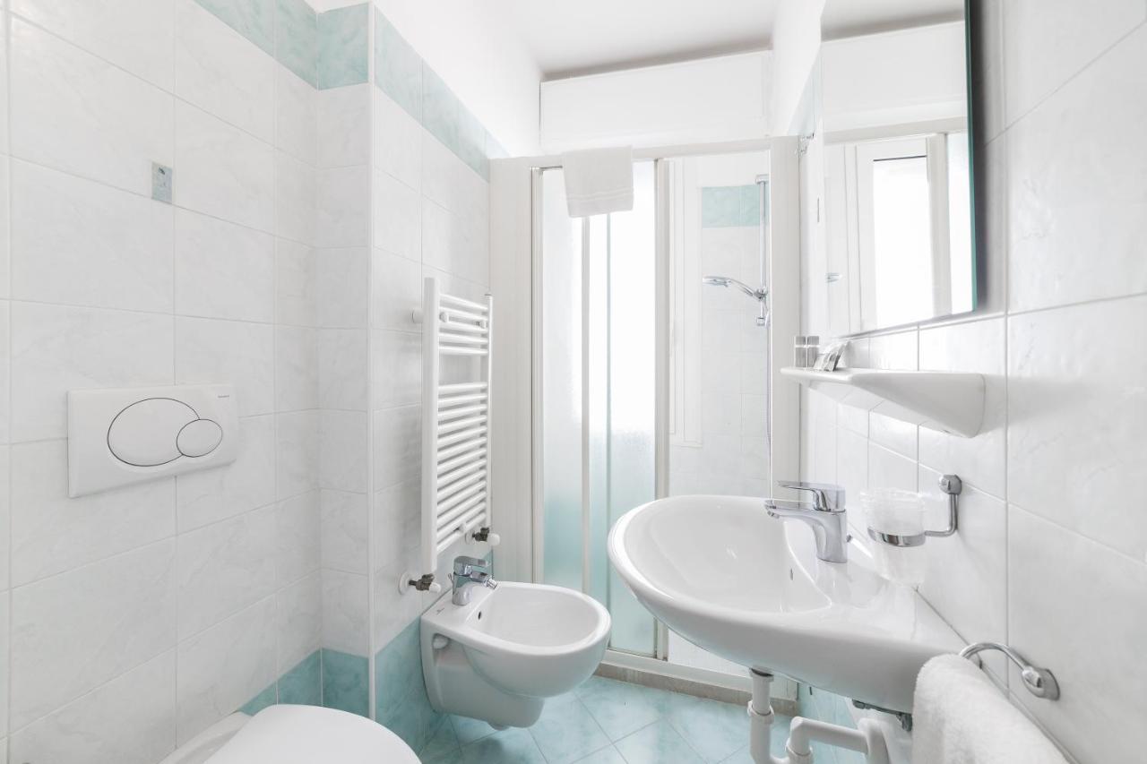 Hotel Amalfi - Smart Hotel Riccione Exteriör bild