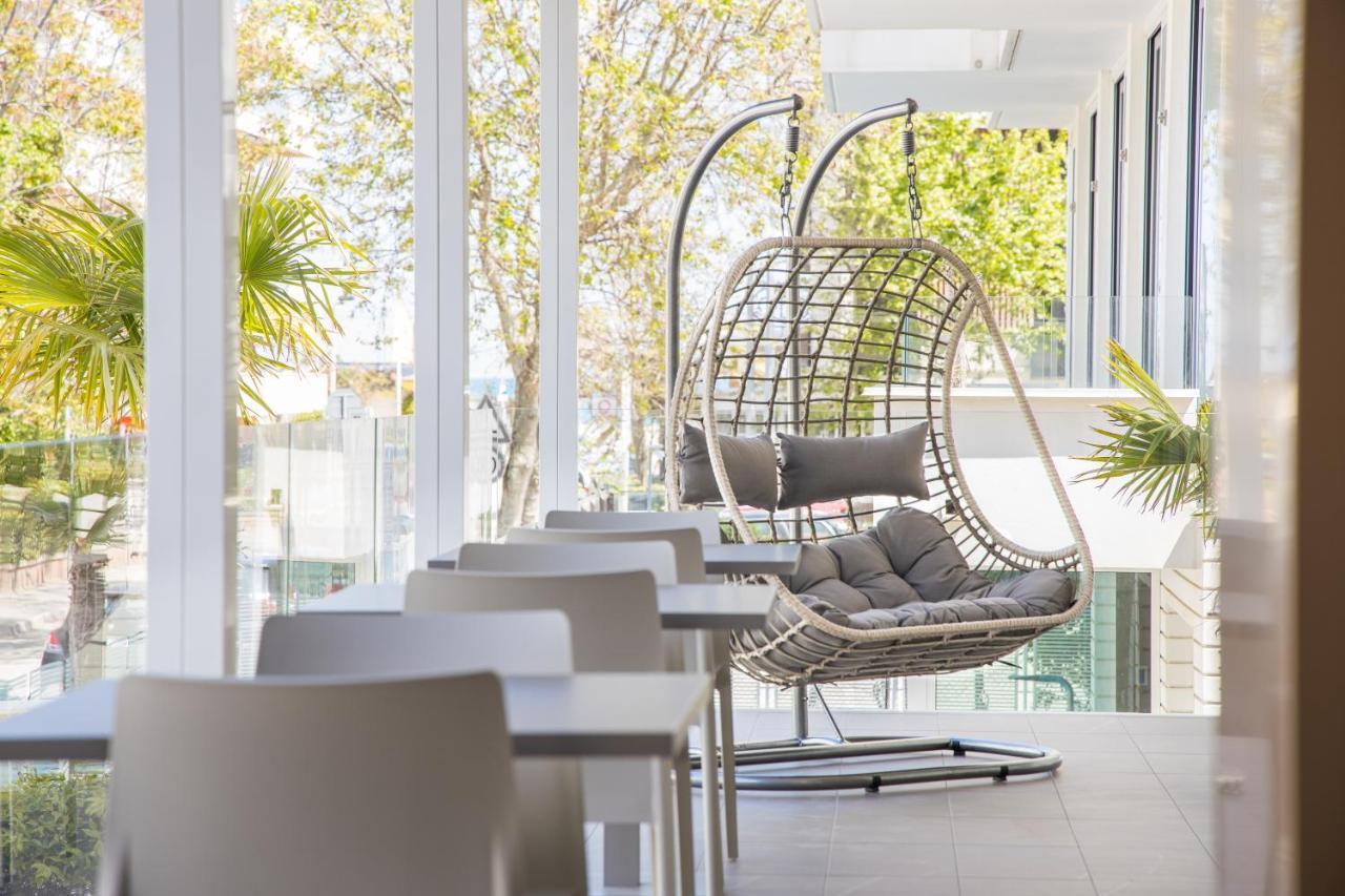 Hotel Amalfi - Smart Hotel Riccione Exteriör bild