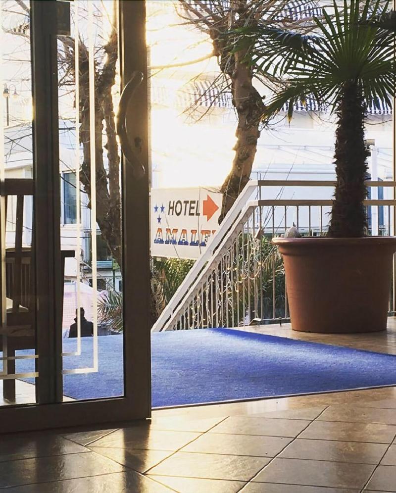 Hotel Amalfi - Smart Hotel Riccione Exteriör bild