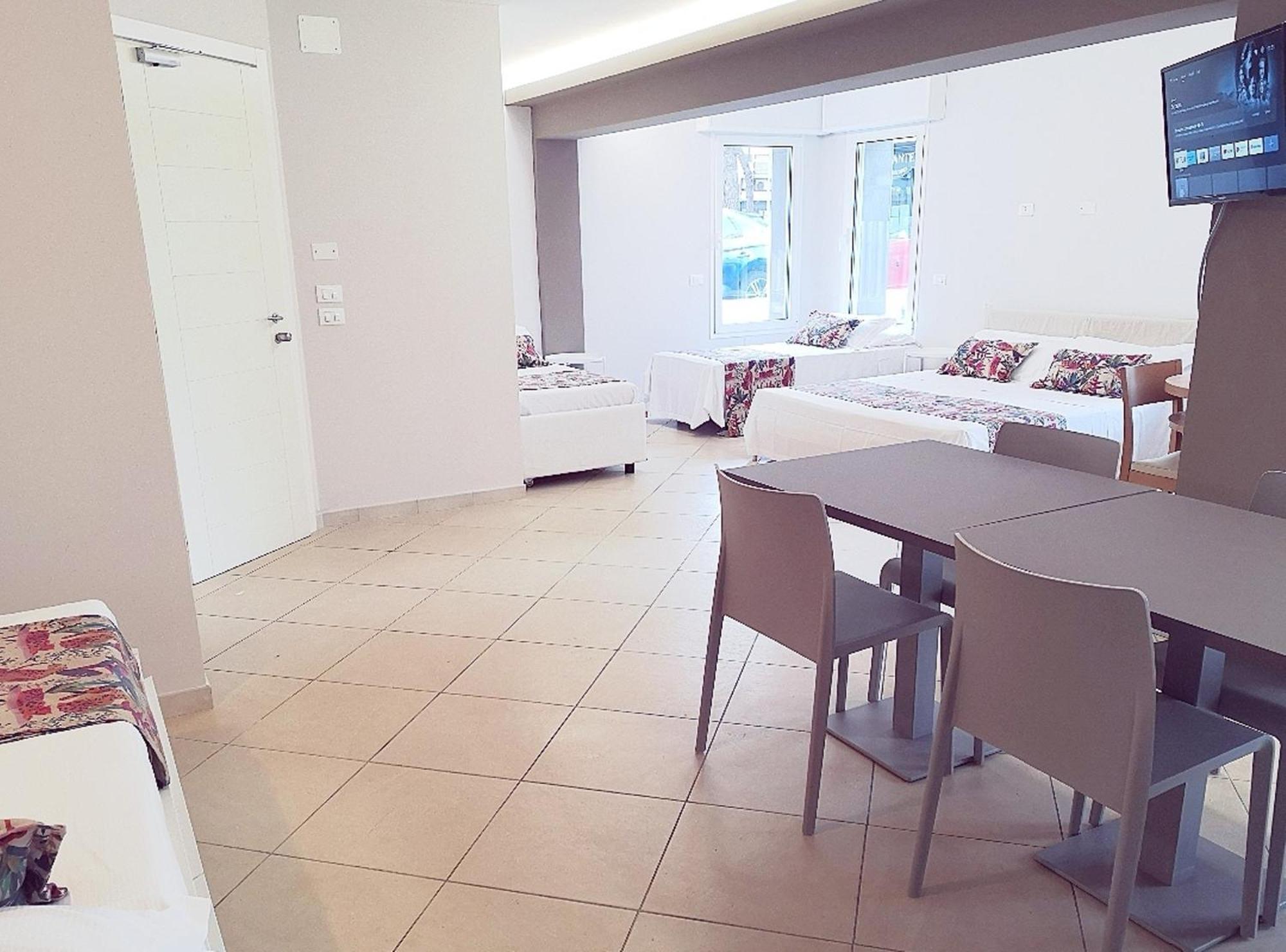 Hotel Amalfi - Smart Hotel Riccione Rum bild