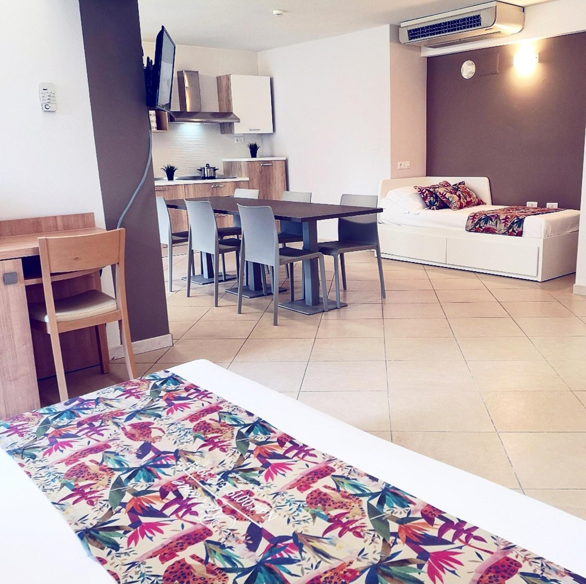 Hotel Amalfi - Smart Hotel Riccione Rum bild
