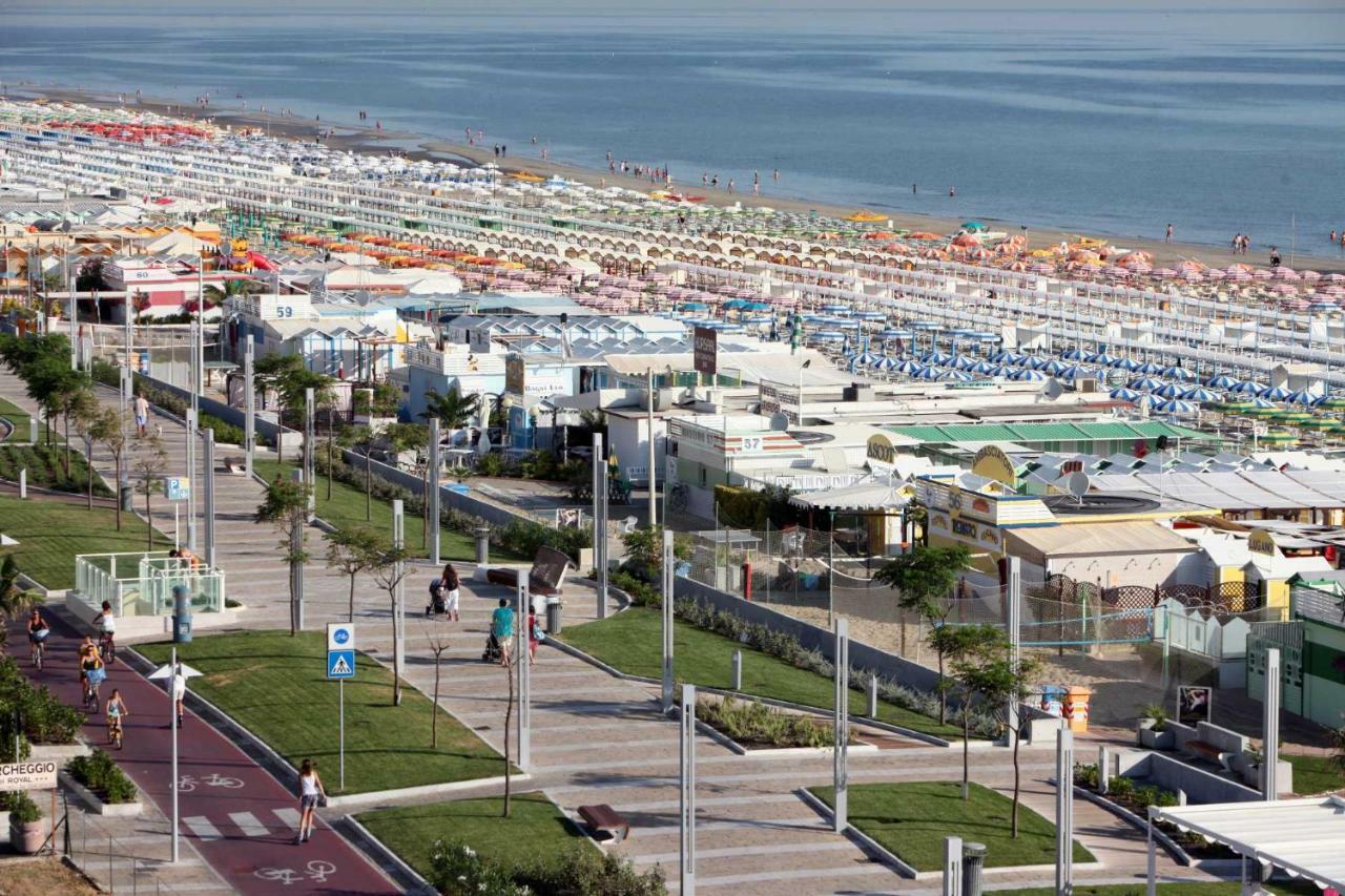 Hotel Amalfi - Smart Hotel Riccione Exteriör bild